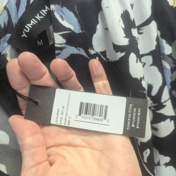 NWT Yumi Kim Size Medium Black Floral Romper - Picture 3 of 16